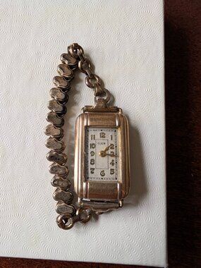 Antique Art Deco Women's Ladies Elgin Watch